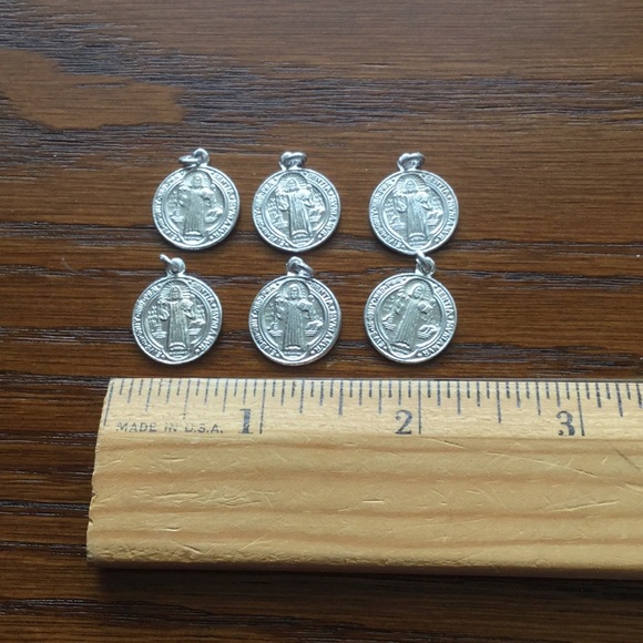 St Benedict medals lot of six - Picture 3 of 3